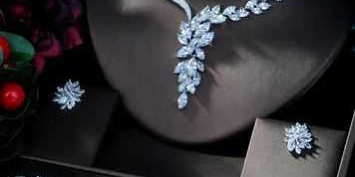 Main Advantages of Custom Jewelry Set for Women
