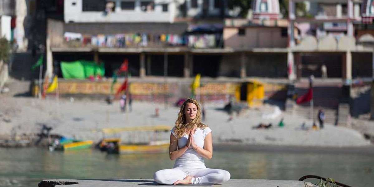 Comprehensive guide on the 200 Hour Yoga Teacher Training in Rishikesh