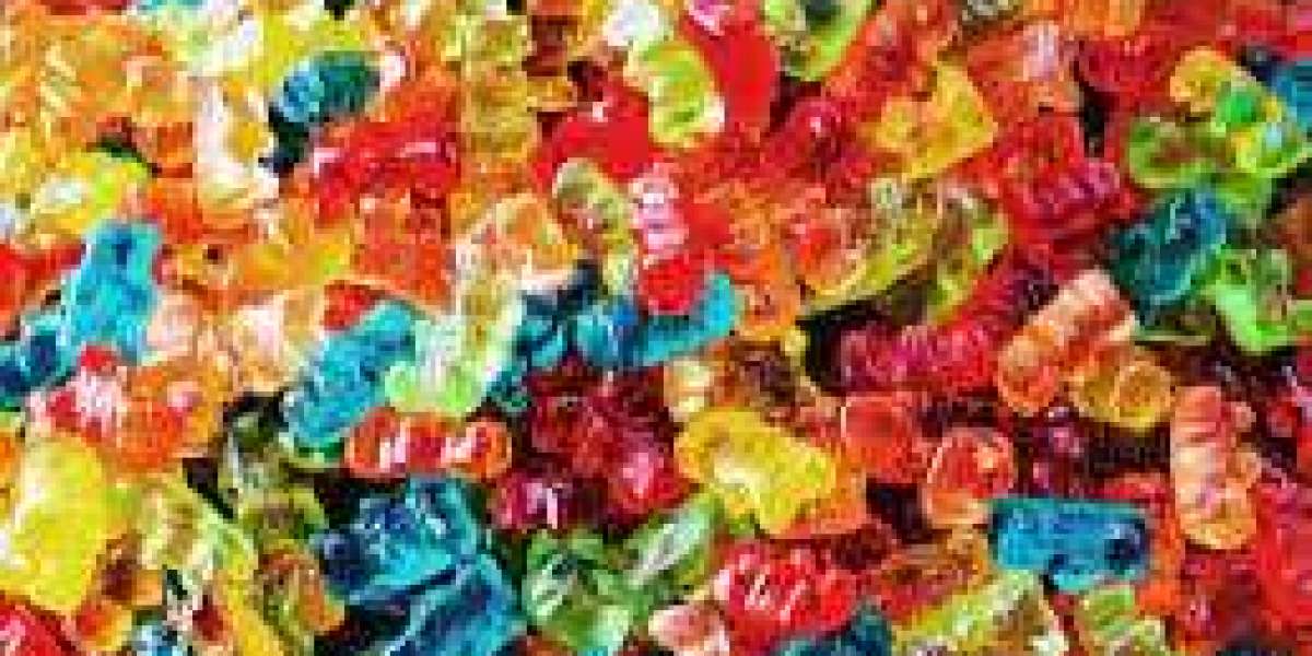 What ingredients are used to make Trisha Yearwood Keto Gummies?