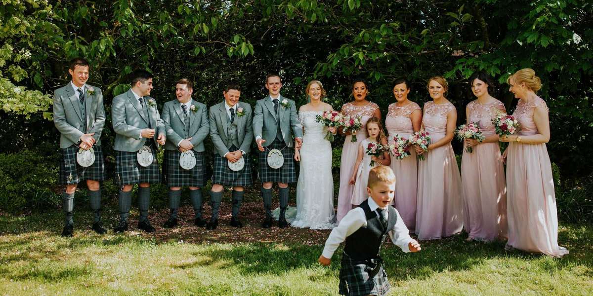 Scottish Tartans and Wedding Kilts: A Complete Guide!