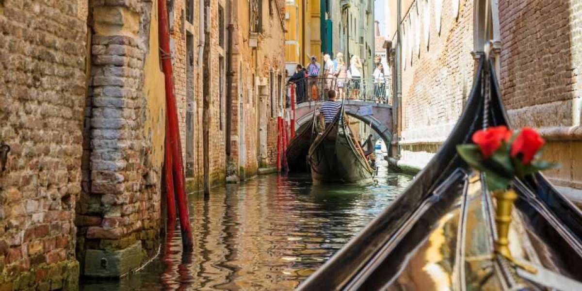 Beyond the Canals: Exploring Hidden Gems on a Venice Gondola Tour in 2023