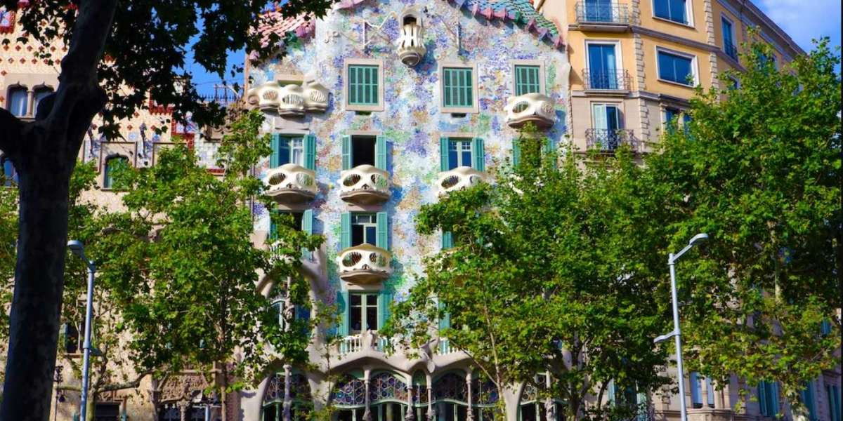 Casa Batlló: Gaudí's architectural masterpiece in the heart of Barcelona