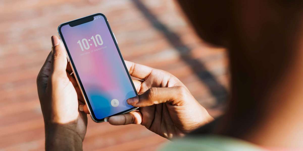Top 10 Must-Have iPhone App Features in 2023: Enhancing User Experience and Functionality