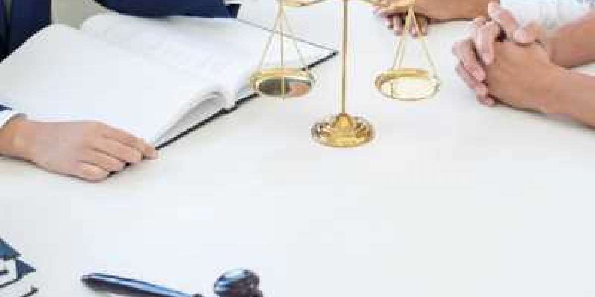 How to Choose the Right Company Law Firm for Your Business