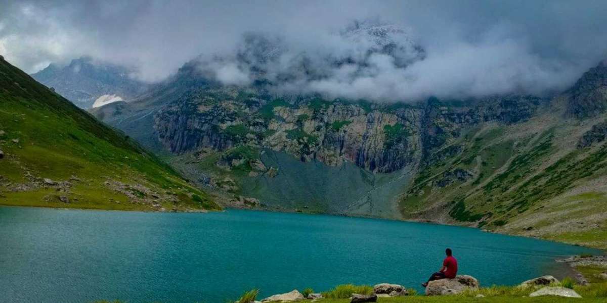 ARTICLE ON: Nature's Masterpiece: The Spellbinding Beauty of the Kashmir Great Lakes Trek