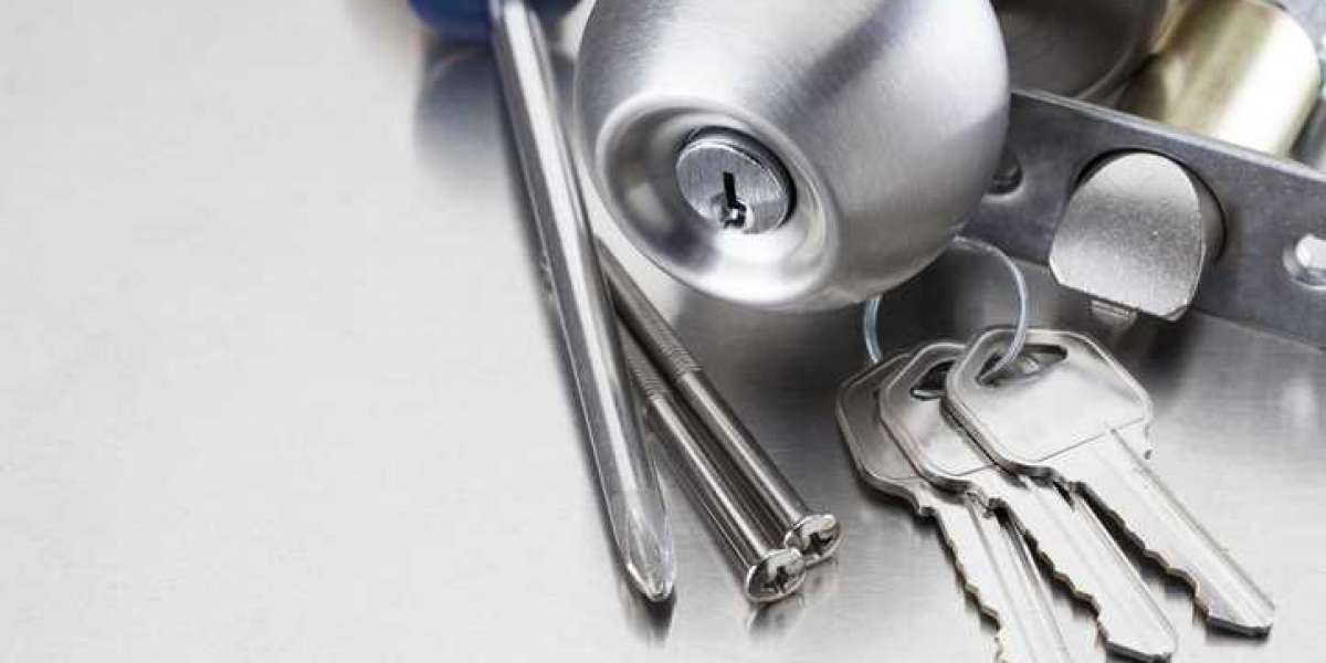 EXPLORING THE ADVANTAGES OF MOBILE LOCKSMITH SERVICES IN LAKEWOOD