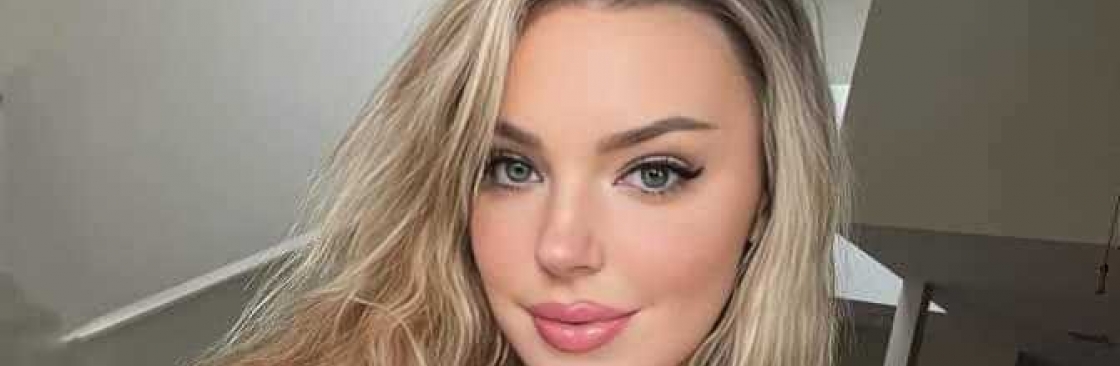 Aditi Singh Cover Image